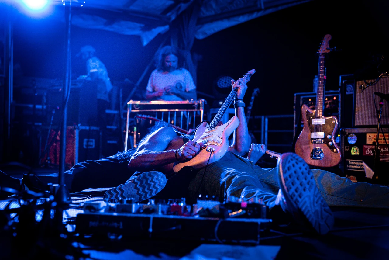 Futurebirds performing live, photographed by Stephen Groves of CaptureCHS.